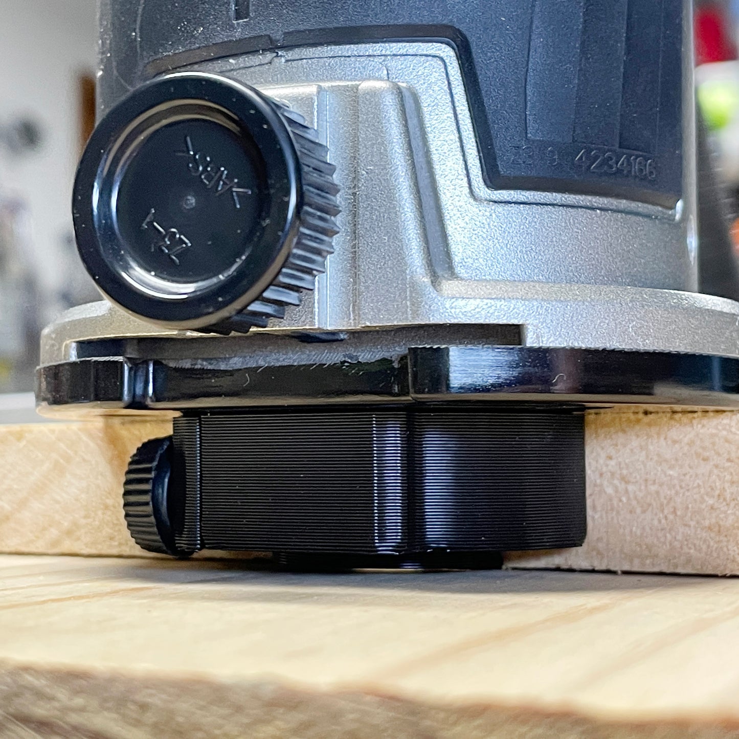 Makita RT07 Fixed Base Trim Router Edge Covers